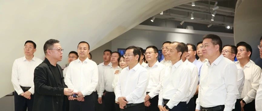 延安市党政代表团到汇纳科技参观考察